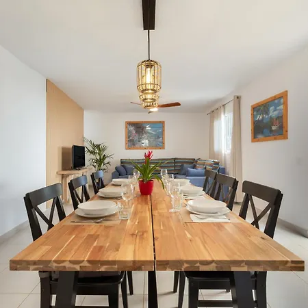 House * Lajita